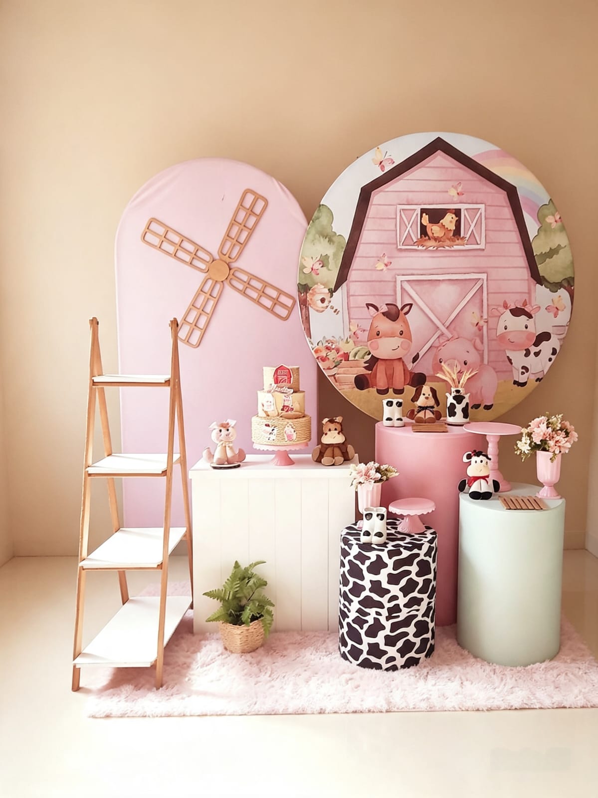 Decoração infantil delicada com tema fazendinha